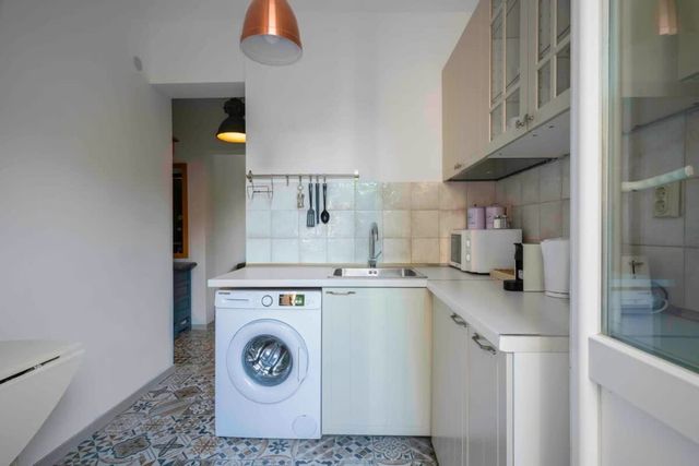 Quiet and Central: 1BD Next to NDK & Vitosha Blvd