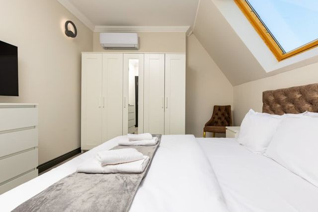 Central Apartments with Garden view - Apt No. 8 - Photo 2