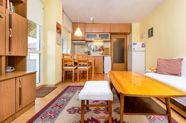 Quiet apartment near the center