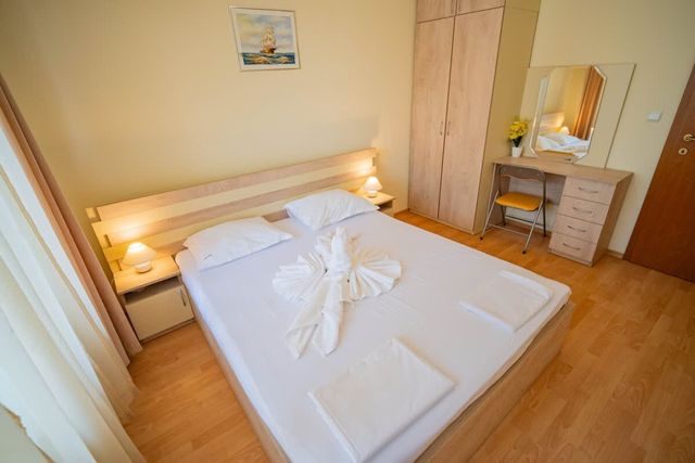 The Sea Balcony - 1BD Apartment by Flat Manager