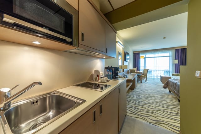 One Bedroom Room in the Flamingo Grand Hotel - Photo 4