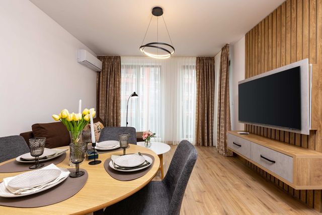 The Modern Wood Suite