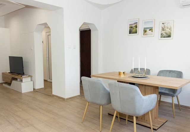 Bright 2-Bedroom Apartment Near Varna City Center