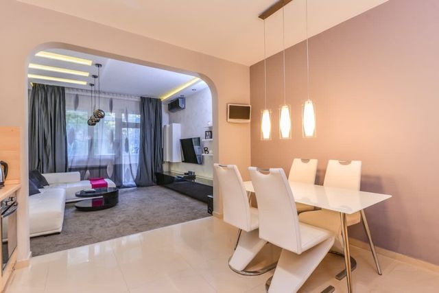 Extravaganzzo - Super Central One Bedroom Modern