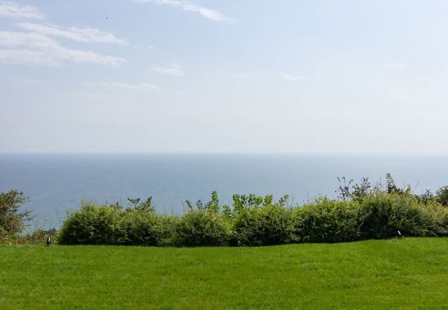 Luxury 4-bedroom Villa in Black Sea Rama Resort