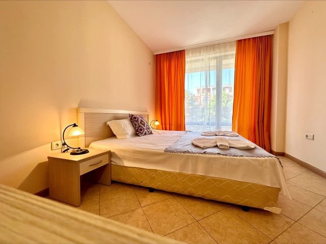 Suite apartment with balcony in Royal Sun