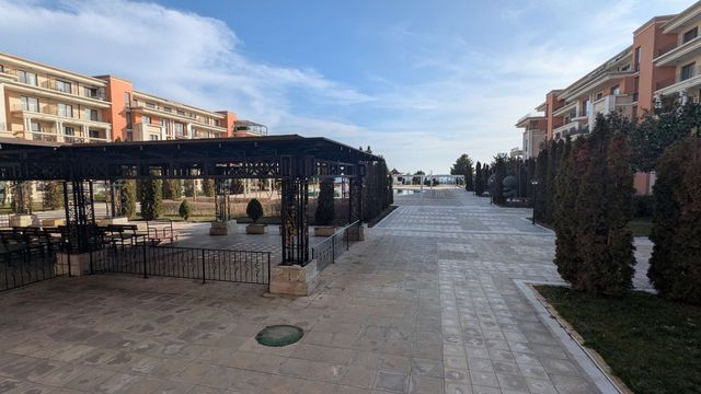 Bright and Spacious Beachfront Apartment with Sea View