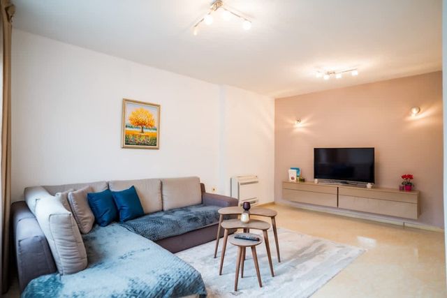 Black Sea Luxury 2bdrm Apartment