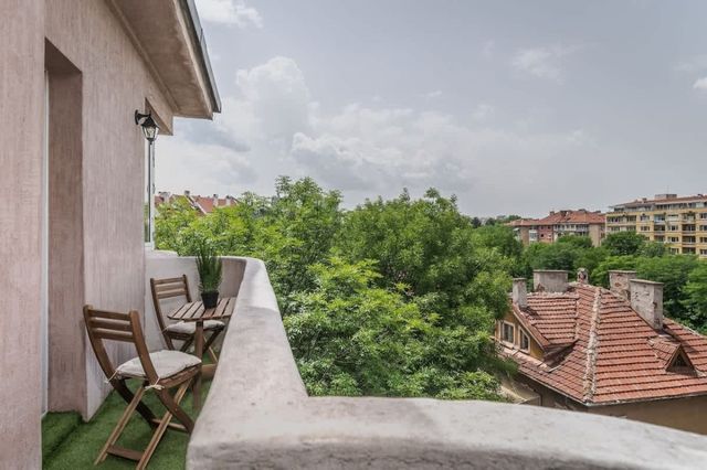 Flamingo Flat /Two-bedroom with Balcony\