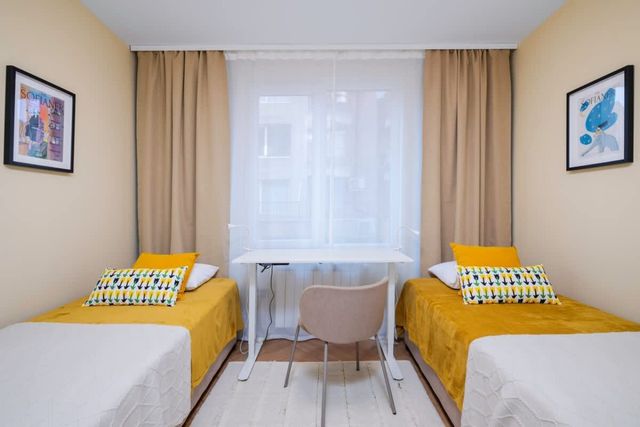 Modern&amp;Central 2-BD with Parking - Photo 4