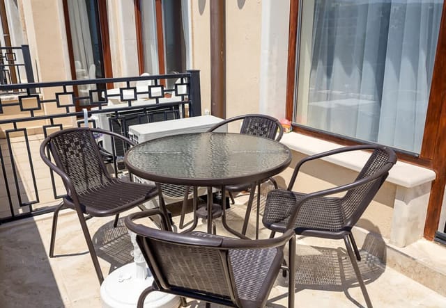 Beachfront Bliss-1BR Sea View Flat in Golden Sands