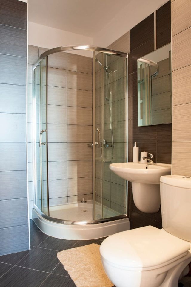 Spacious 3BD flat with Parking and Sea View