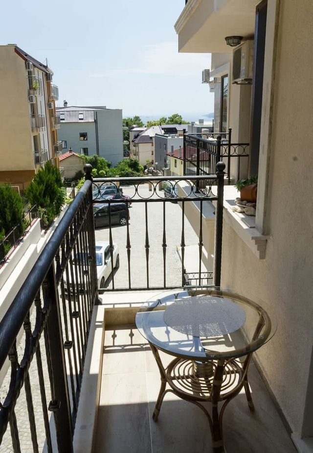 Sunny Studio + Parking near the Sea in Briz, Varna