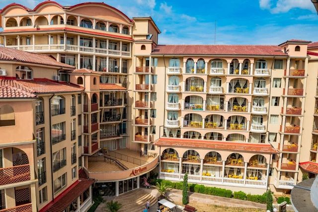 Atrium  Apartment with Sea View