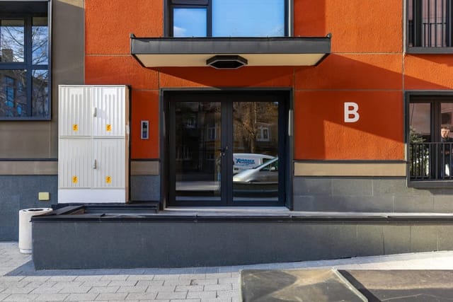 New Luxury & Bright 2 Bedroom Apartment