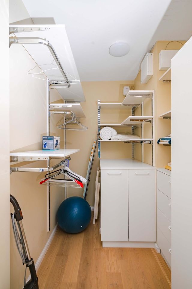 Sunny 1BR with Balcony