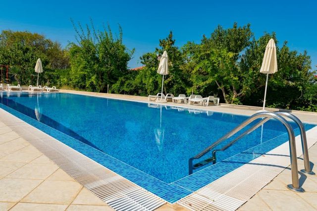 Family Apartment with Sea View in Apolon