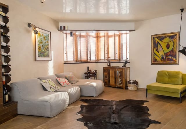 Modern Comfort & Vintage Charm with Panoramic View