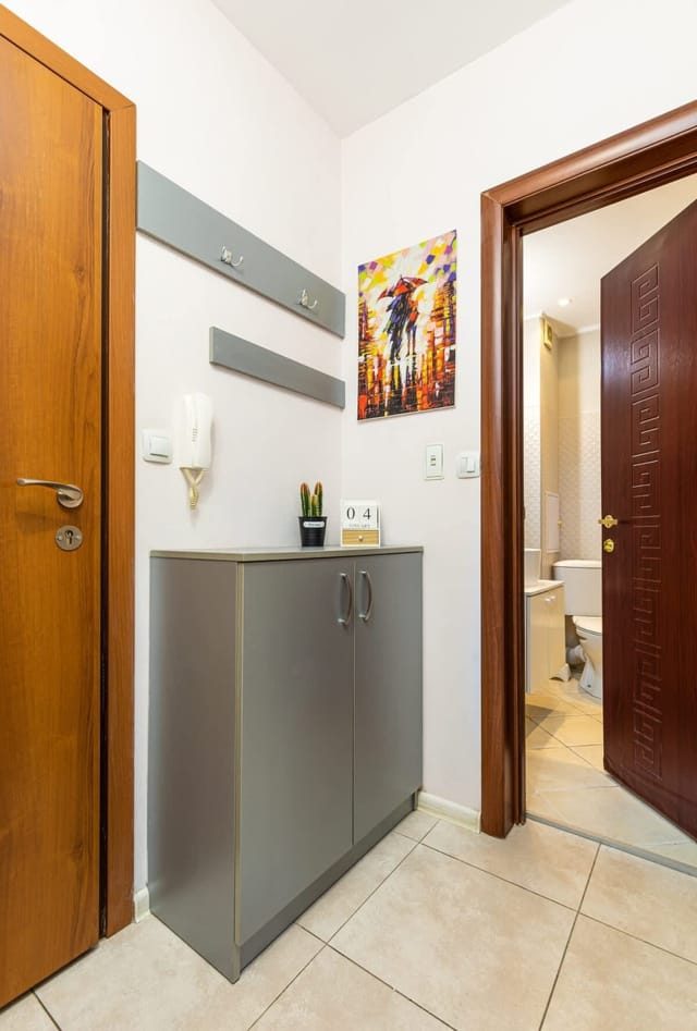 Downtown 1BD Apartment w/ Cosy Balcony