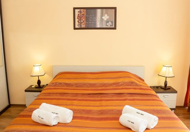 Cozy 1BD Apartment with a Spacious Terrace