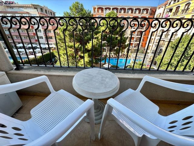 Suite apartment with balcony in Royal Sun