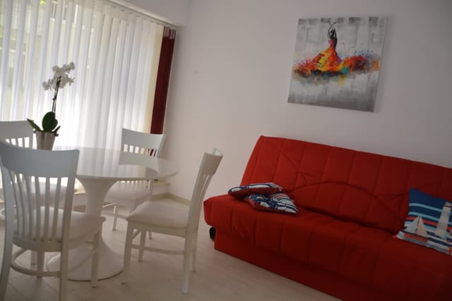 Unbeatable Location: New Lux Apartment Varna beach