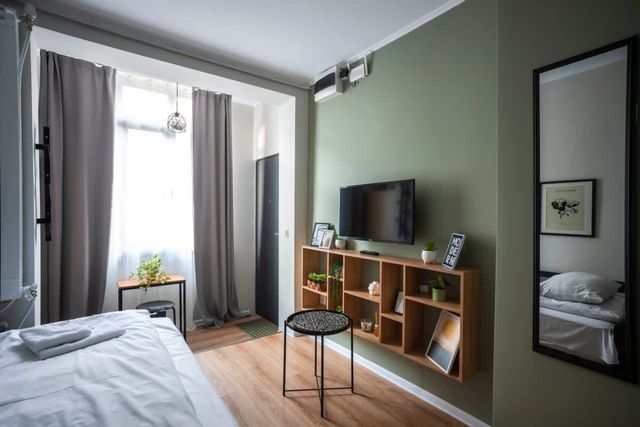 Tom Thumb & Thumbelina  2 Private Rooms