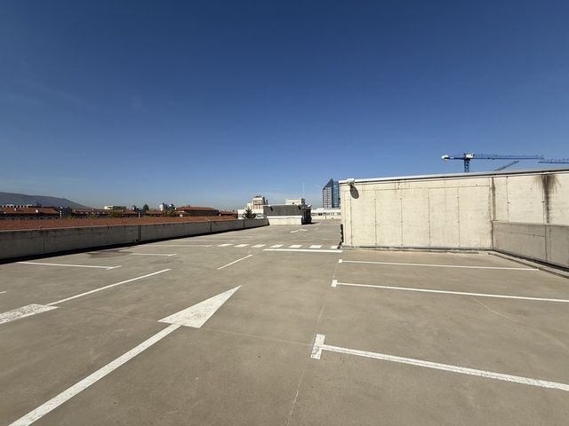 Big 5 Story Parking with security