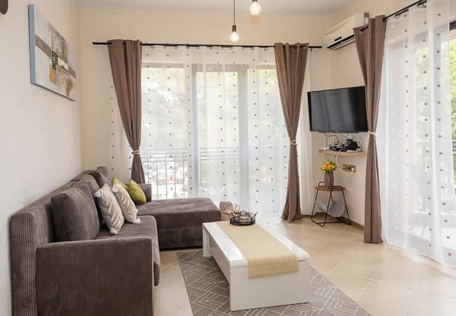 Stylish Flat with Free Pool Access, Bendita Mare