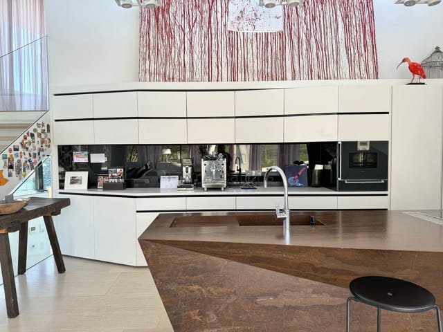 Location 284 - Photo 4