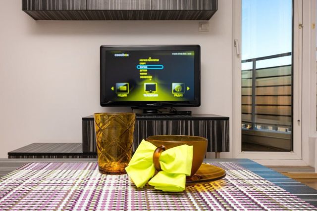 Nice 1BD Apartment next to Medical University