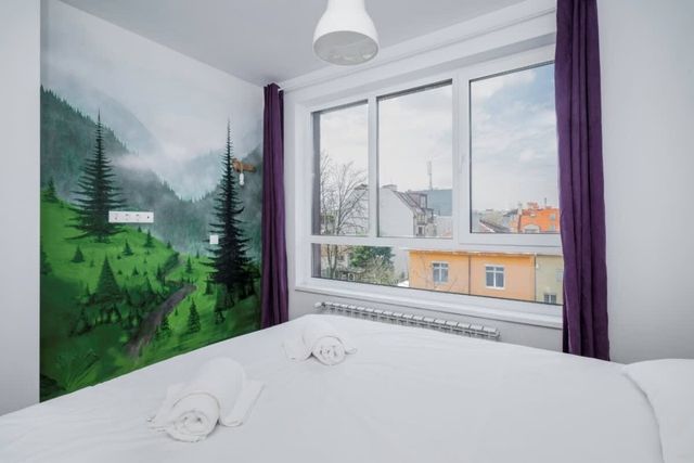 Bright and Cozy 1BD Apartment plus Desk