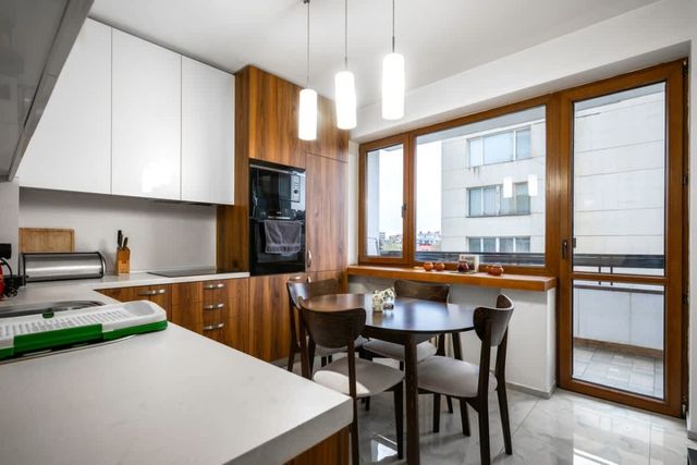The Cosmopolitan Shine 1-BDR Pet-Friendly Flat