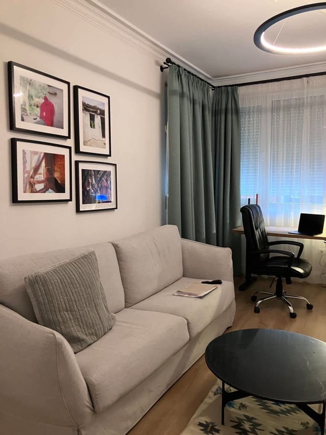 A French affair. With parking, style and elegance.