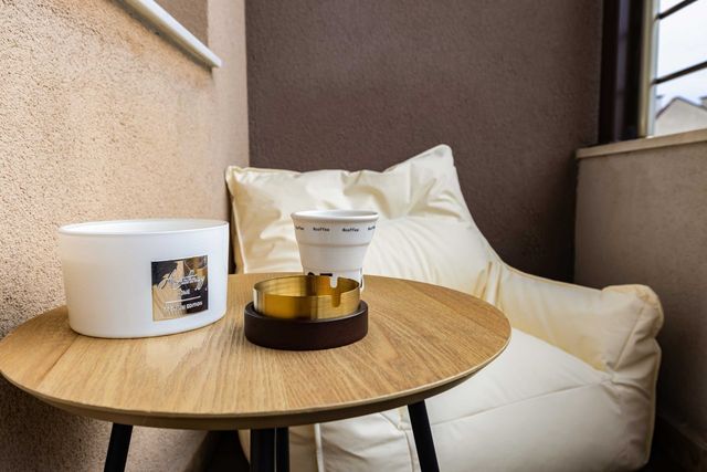 Sunny Modern 1BR Retreat with Cozy Balcony