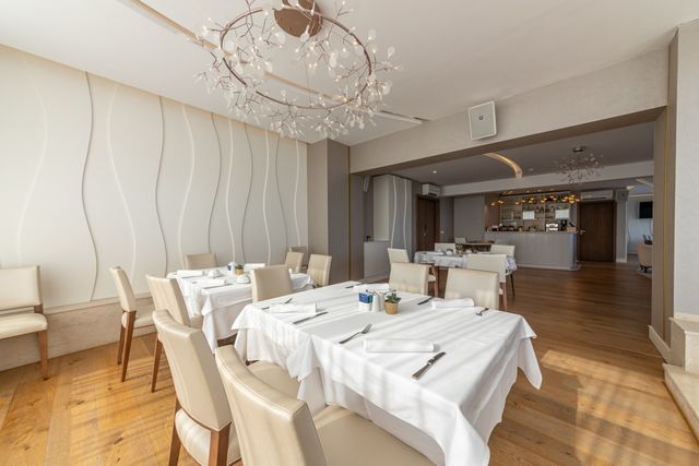 VIP Lounge Restaurant in the Maritim Paradise Blue Hotel