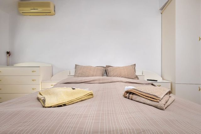 Spacious 2-Bedroom Maisonette in City Centre