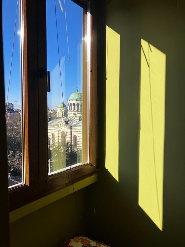 ART-ament, a unique central flat