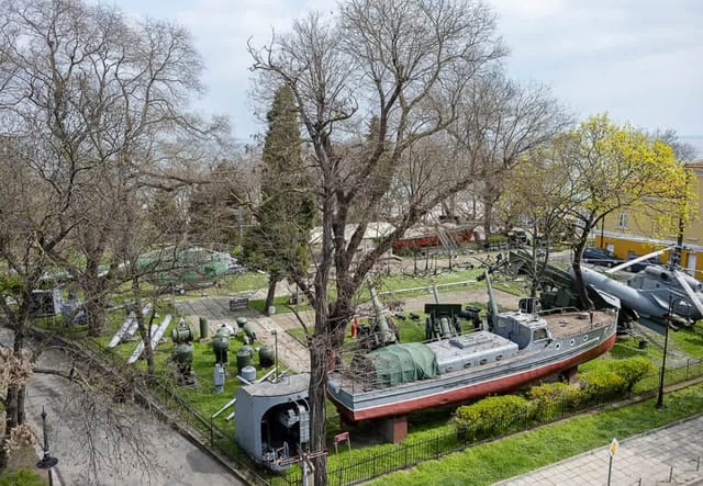 3BD Maisonette with Sea Views - Next to Sea Garden