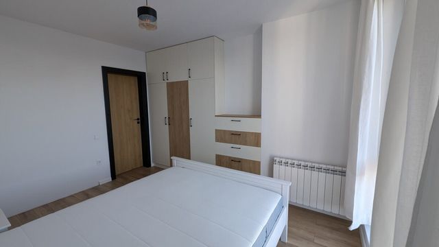 Stylish Living in Kompleks Reina - 1BD with desk