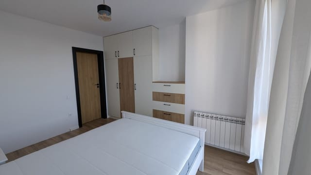 Stylish Living in Kompleks Reina - 1BD with desk