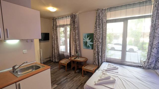 Compact studio with indoor pool near Cacao Beach - Photo 3