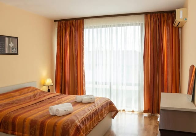 Cozy 1BD Apartment with a Spacious Terrace