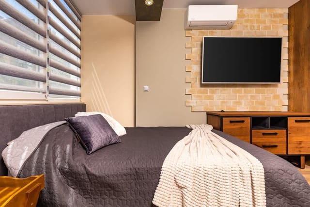 DaVinci Chic: Cozy Studio in the Heart of Plovdiv - Photo 4