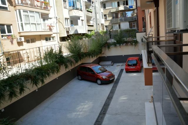 Unbeatable Location: New Lux Apartment Varna beach