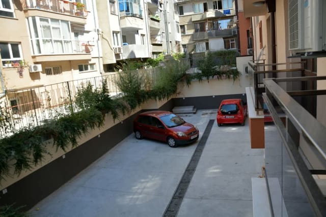 Unbeatable Location: New Lux Apartment Varna beach