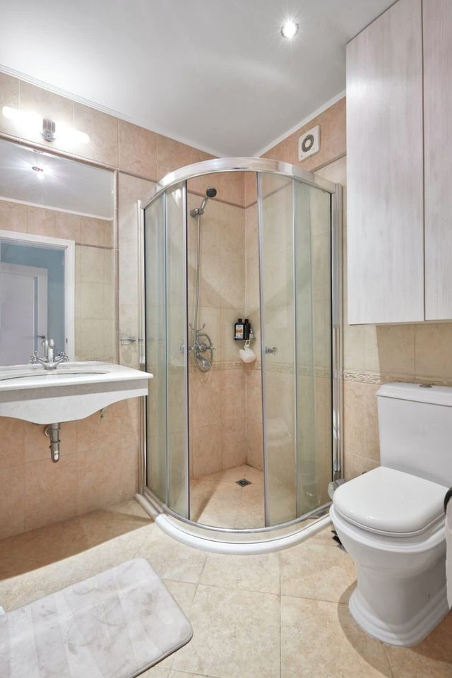 2BD Flat with Balcony in Flores Garden Complex