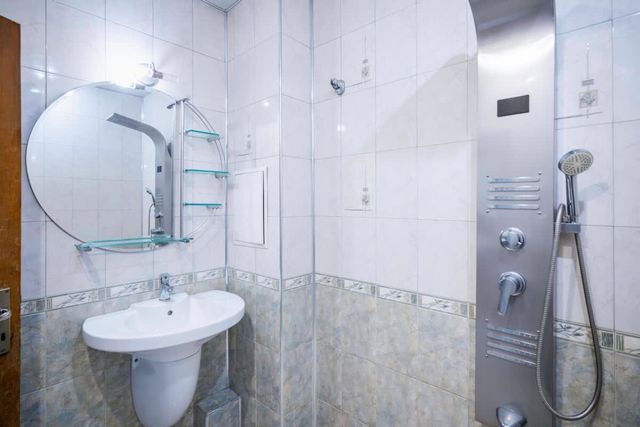 Spacious&Minimalistic 2BD Apt