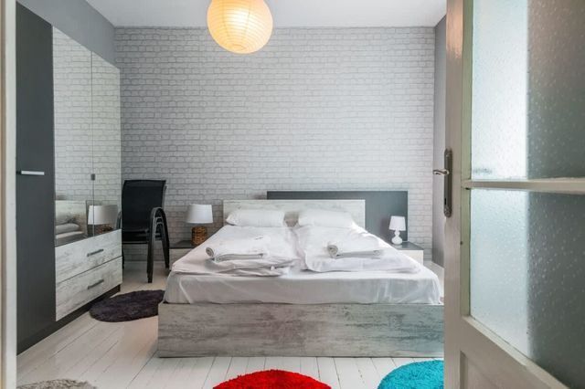 Hristina Tsar Simeon · 2BD flat near Serdica II station