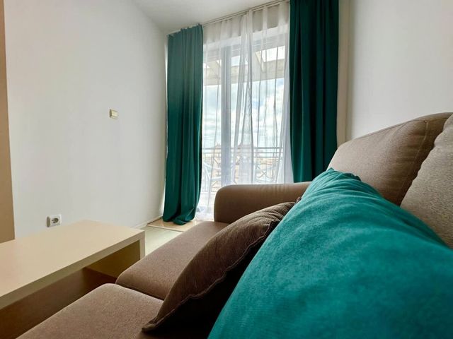 Cozy  pool view apartment on complex Rainbow 3